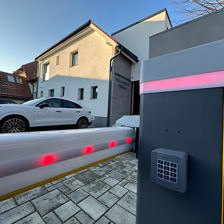 Mala Praha Experience In The Center Of Lejlighedshotel 3*