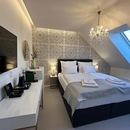 Apartmanhotel Mala Praha Experience In The Center Of 3*