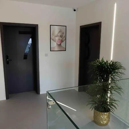 Aparthotel Mala Praha Experience In The Center Of Žilina
