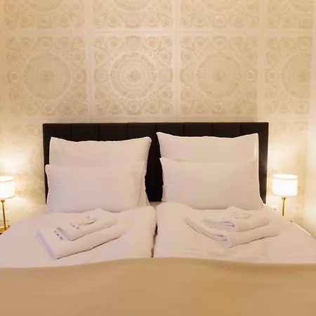 Mala Praha Experience In The Center Of